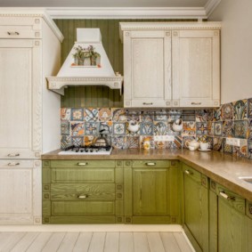 Auriculares rústicos en forma de L