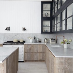 Fachadas combinadas de muebles de cocina.