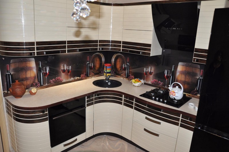 ъглова кухня с мивка в ъгъла опции за снимки