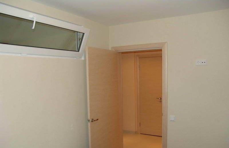 Fenêtre de ventilation dans la chambre arrière