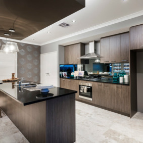 mutfak için nem geçirmez duvar kağıdı