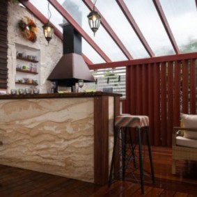 Πλυντήριο ρούχων στην καλοκαιρινή κουζίνα