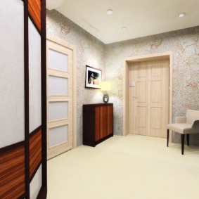 Plancher lumineux d'un grand couloir