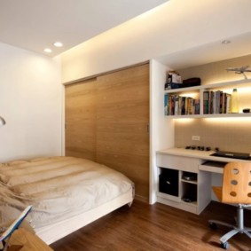 Table d'ordinateur avec dossier en contreplaqué