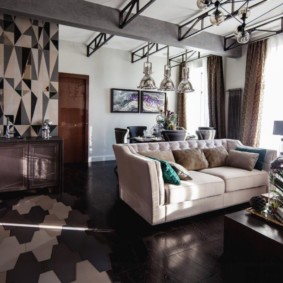 Viga de concreto no teto da sala de cozinha