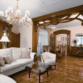 Bois naturel dans le salon