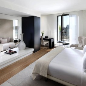 Studio aux couleurs vives