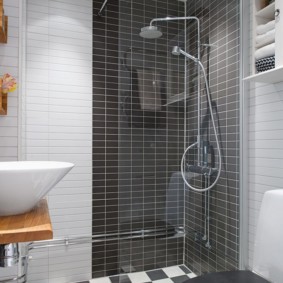 Carreaux gris sous la douche