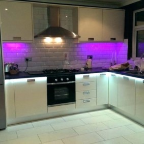 Лилава кухненска престилка за престилка