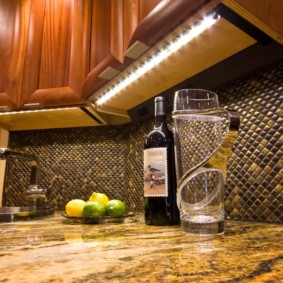 Престилка от мозайка, изработена от стъклена плочка