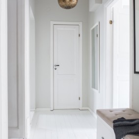 Couloir lumineux de style scandinave