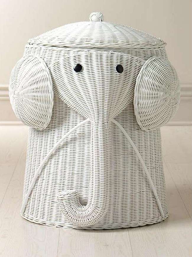 giỏ giặt trong ảnh trang trí phòng tắm