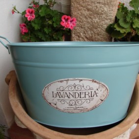 giỏ giặt trong các tùy chọn ảnh phòng tắm