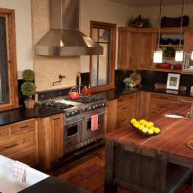 bucătărie cu decor patina