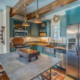 bucătărie cu opțiuni de patină