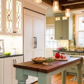 bucătărie cu vedere la patină