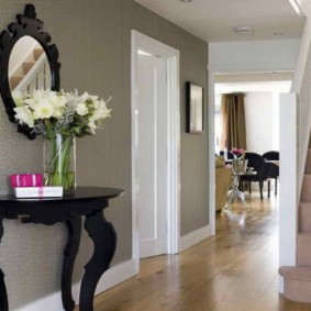 miroir mural dans les options de couloir