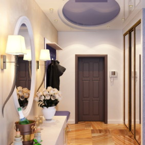 سقف تمتد في الصورة الداخلية للممر