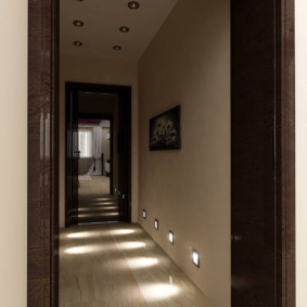 papier peint pour le couloir avec des idées de conception de portes sombres