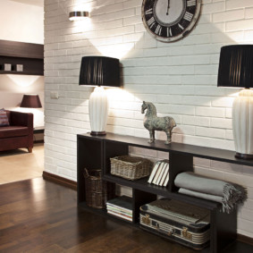 papier peint sous la brique dans les idées de couloir