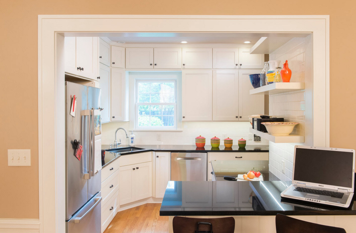 layout de uma pequena cozinha