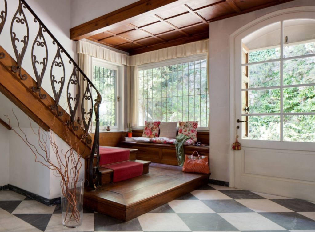 couloir dans une maison privée photo