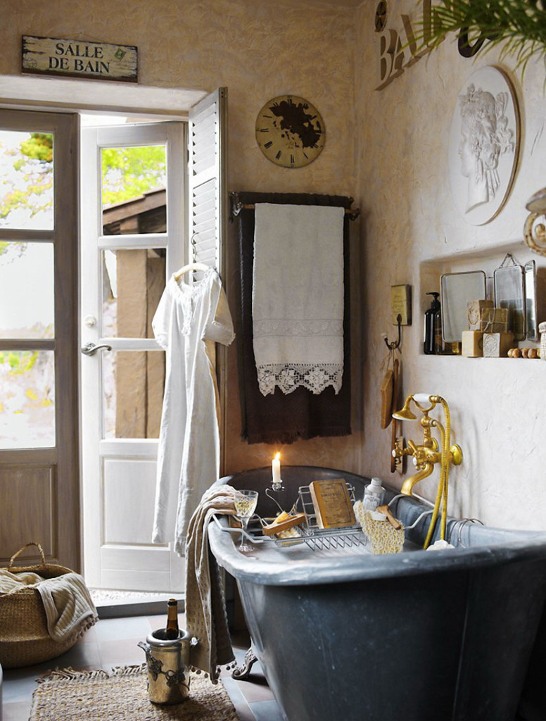 Vintage bath in the room with a swing door