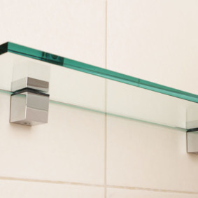 ชั้นวางกระจกสำหรับตกแต่งภายในห้องน้ำ