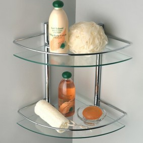 ชั้นวางของในห้องน้ำกระจก