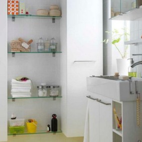 แนวคิดการตกแต่งชั้นวางกระจกห้องน้ำ