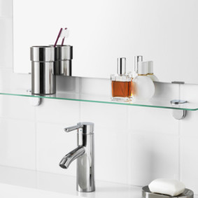 ชั้นวางของในห้องน้ำ