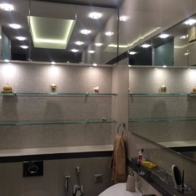 ชั้นวางของในห้องน้ำ