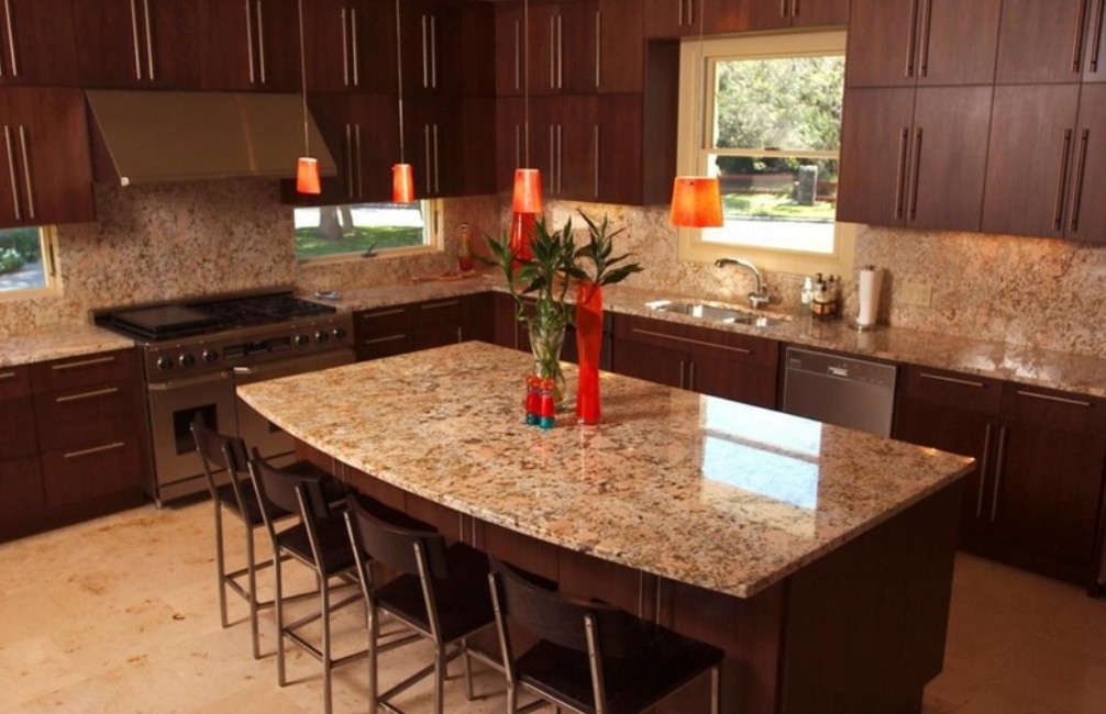 table en fausse pierre