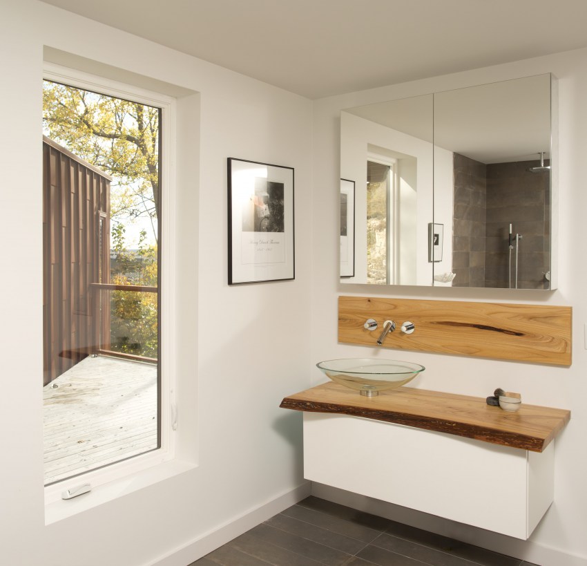 เคาน์เตอร์ไม้เข้าห้องน้ำ