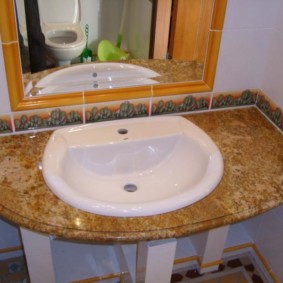 ภายในเคาน์เตอร์ห้องน้ำ