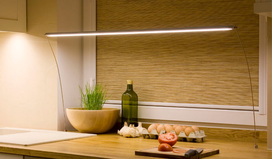 Тънка линейна LED светлина