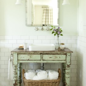 Wicker basket with bath towels
