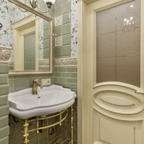 Porcelain sink on a metal base