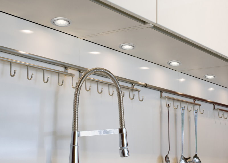 Дъно за кухненски шкаф с вградени светлини