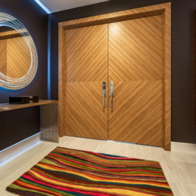 καθρέφτη διάδρομο με σχεδιασμό feng shui