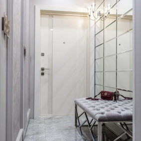 καθρέφτη στο διάδρομο από το εσωτερικό φενγκ σούι φωτογραφία