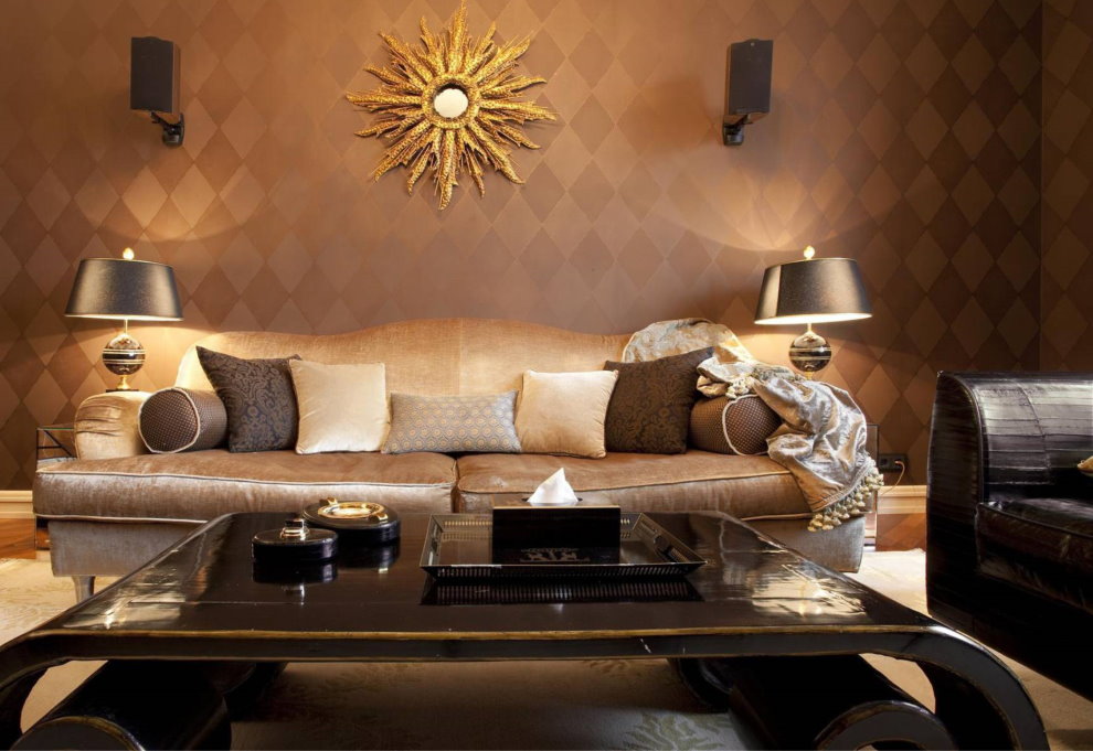 Surface laquée d'une table basse élégante