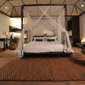 tapis non pelucheux dans la chambre