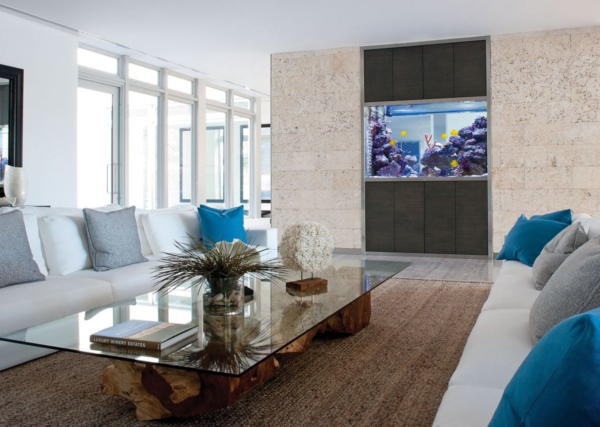 akuarium dalam reka bentuk dalaman