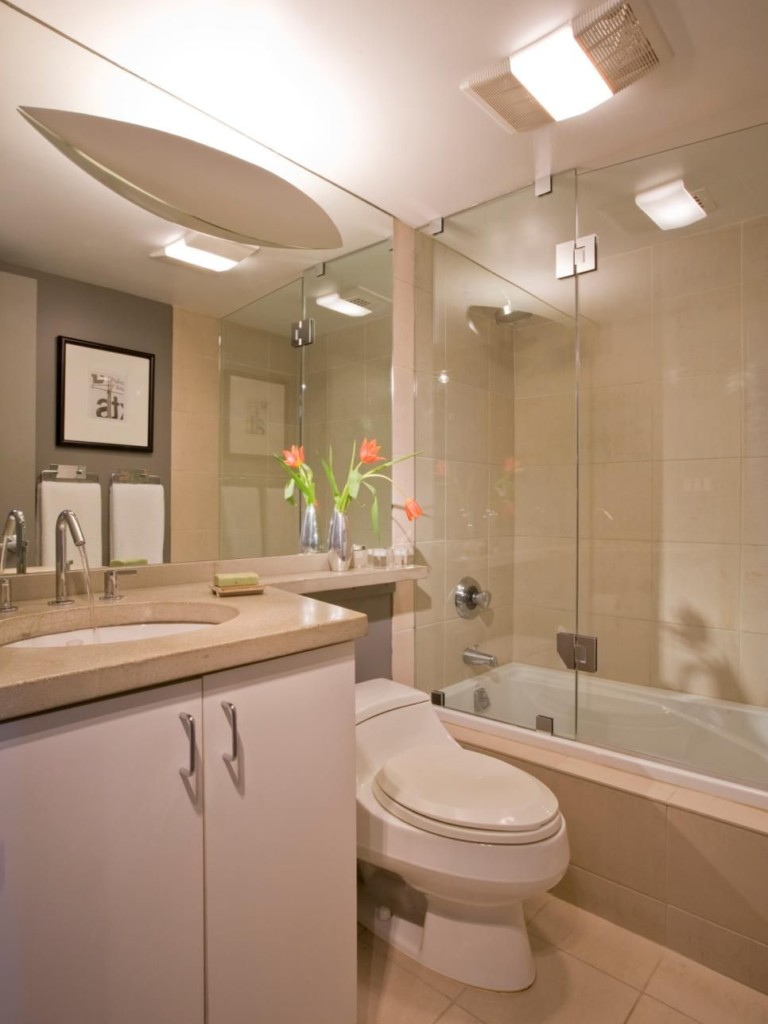 Rèm kính trên bồn tắm acrylic