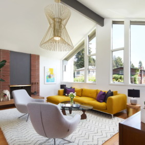 canapea în camera de zi foto