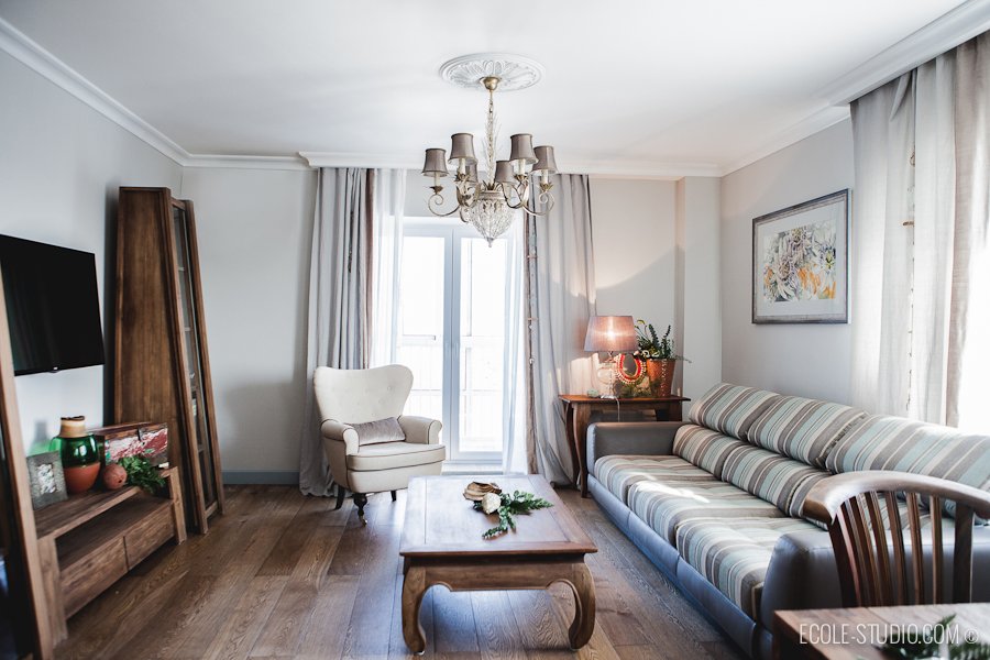 Design d'appartement de trois pièces méditerranéen