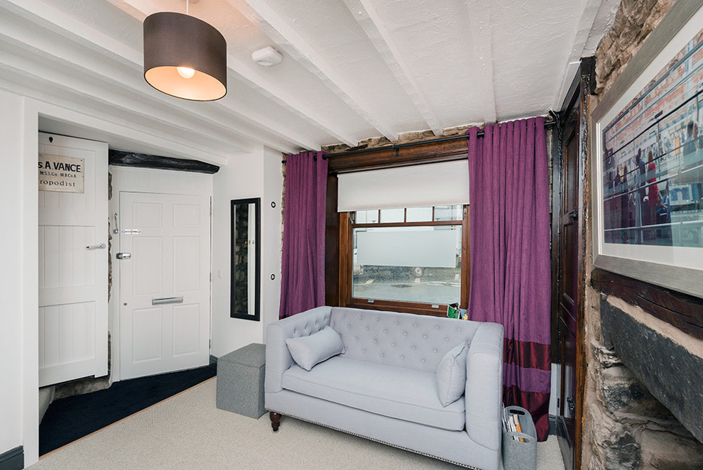 ม่านสีม่วง