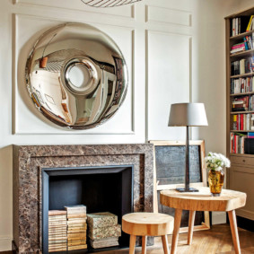 Mobilier din tăieturi din lemn pentru camera de zi