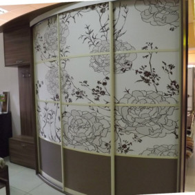 Радиус тип шкаф